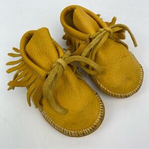 Vintage Taos size 20/4 Baby Tan Leather Fringe Moccasins